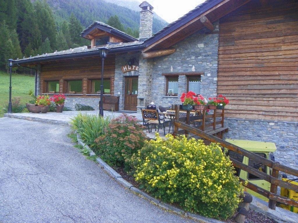 Hotel Les Granges La Thuile Eksteriør billede