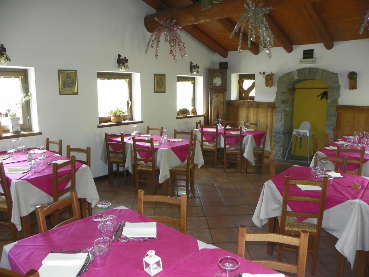 Hotel Les Granges La Thuile Eksteriør billede